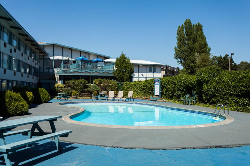 Howard Johnson By Wyndham Nanaimo Harbourside 外观 照片