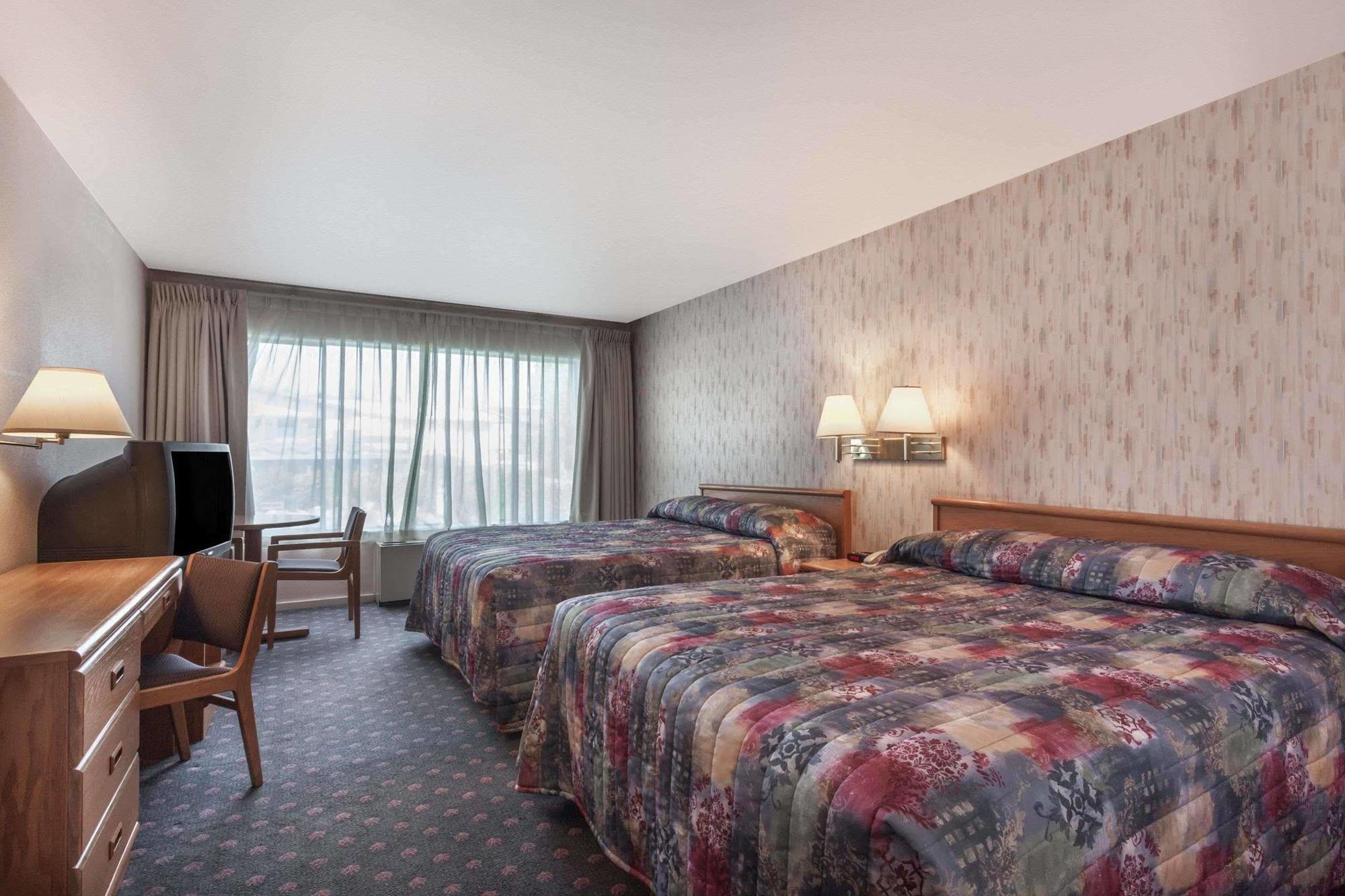 Howard Johnson By Wyndham Nanaimo Harbourside 外观 照片