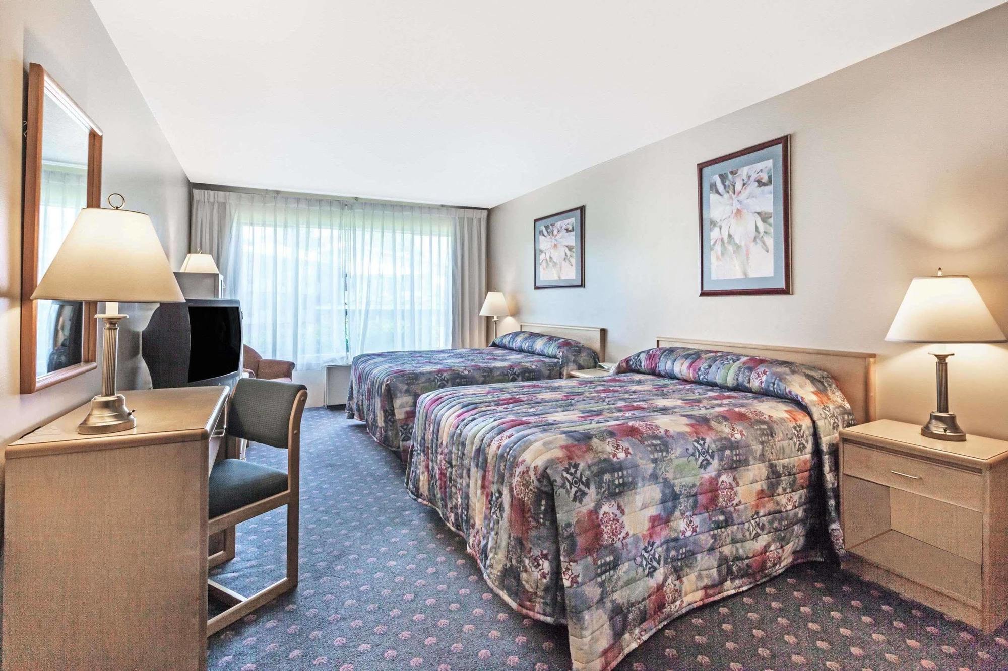 Howard Johnson By Wyndham Nanaimo Harbourside 外观 照片